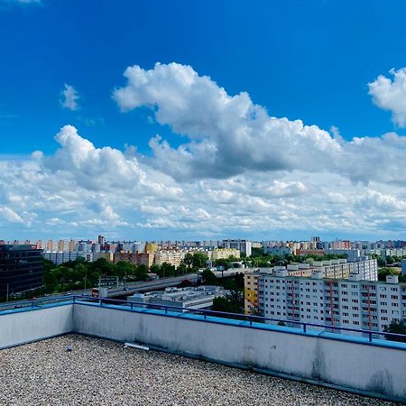 Cozy Studio On The Roof, Next To Incheba Expo Bratislava Buitenkant foto